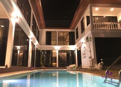 Luxury Custom-Built Pool Villa with 5 bedroom private swimming pool For Sale at Flora Ville, Chiang Mai