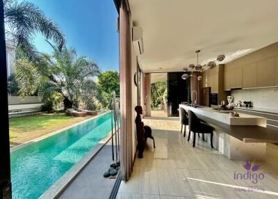 Luxury Custom-Built Pool Villa with 5 bedroom private swimming pool For Sale at Flora Ville, Chiang Mai