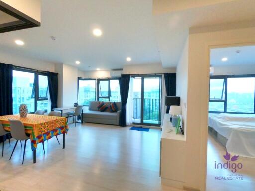 For Rent. Spacious light filled 1 bedroom corner unit with lovely open view. Escent Park Ville Great location at Central Festival Chiang Mai.