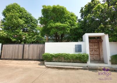 House for sale 5 bedroom near Meechock Plaza, Nongchom,Sansai,Chiang Mai