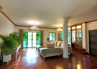 Attractive, classic-style residence with a private large garden in a peaceful neighbourhood close to Chiang Mai city.