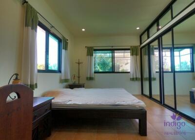 Beautiful two bedroom bungalow set in Doi Saket countryside with lovely ricefield  and mountain view.