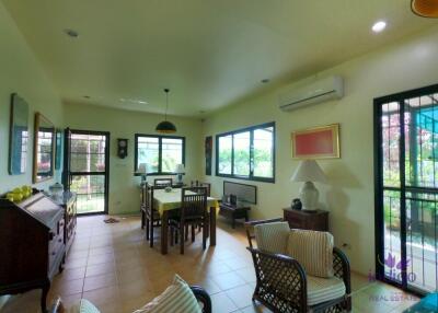 Beautiful two bedroom bungalow set in Doi Saket countryside with lovely ricefield  and mountain view.