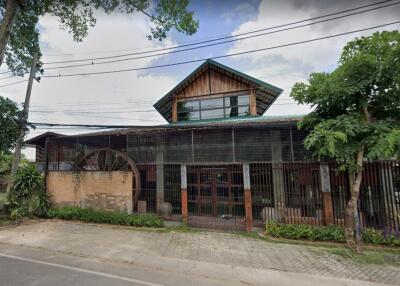 Property for sale ideal for  restaurant, coffee shop, home stay business. Saraphi, Chiang Mai