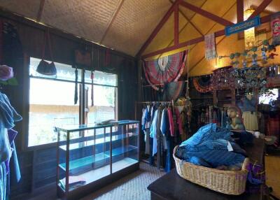 Beautiful Thai teak home on a 2 rai property in Doi Saket. Ideal for a homestay / bed and breakfast business.