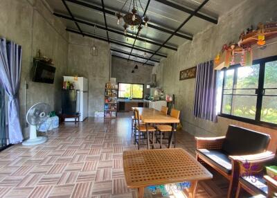 Beautiful property with 2 modern houses on a large plot of land in a semi-rural area in Doi saket, Chiang Mai.