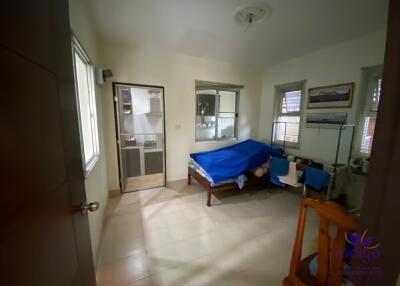 Lovely 3 bedroom well-maintained house in a family friendly community in San Kamphaeng