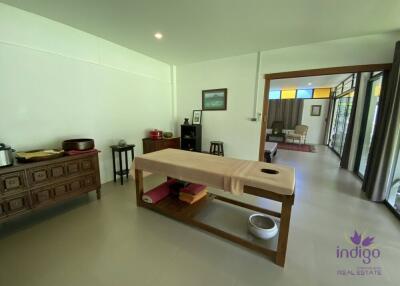 Splendid 5 rai property with an amazing 4 bedroom home, salt water pool and lake Doi Saket Chiangmai