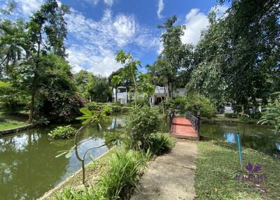 Splendid 5 rai property with an amazing 4 bedroom home, salt water pool and lake Doi Saket Chiangmai