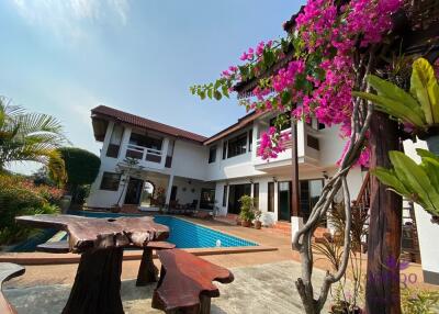 Large property on 4+ rai land for sale 6 bedrooms near Mae Jo University Sansai Chiangmai