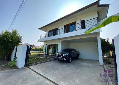 For Sale Lovely home on a large corner plot of 125 wah 4 bedroom 4 Bathroom at Hangdong Chiangmai