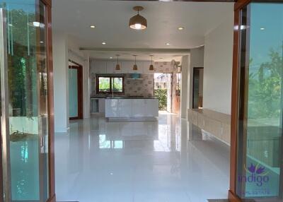 For Sale Lovely home on a large corner plot of 125 wah 4 bedroom 4 Bathroom at Hangdong Chiangmai