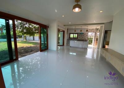 For Sale Lovely home on a large corner plot of 125 wah 4 bedroom 4 Bathroom at Hangdong Chiangmai