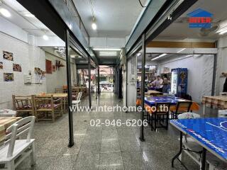 Dining and lounge area in a commercial building