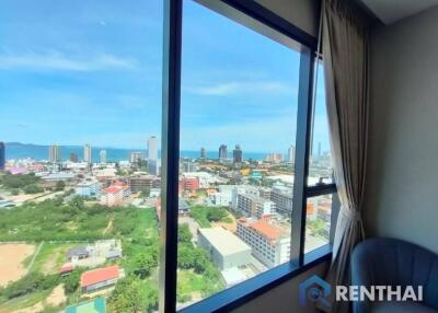 Ready to move in luxury condo in the heart of Pattaya