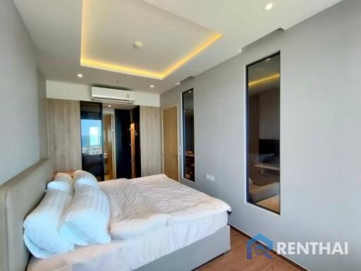 Ready to move in luxury condo in the heart of Pattaya