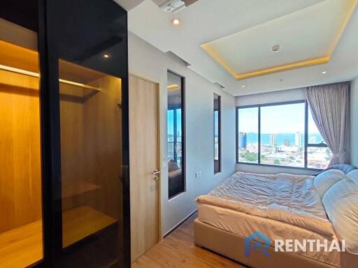 Ready to move in luxury condo in the heart of Pattaya