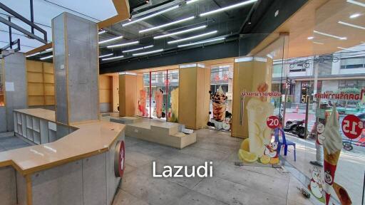 Prime Location Retail Space corner unit in Surawong