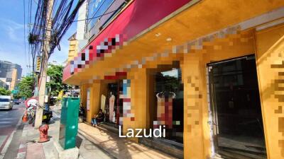 Prime Location Retail Space corner unit in Surawong