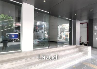 Premium Retail Space for rent in Surawong