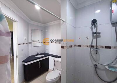 คอนโดนี้มี 2 ห้องนอน  อยู่ในโครงการ คอนโดมิเนียมชื่อ Centerpoint Condo  ตั้งอยู่ที่