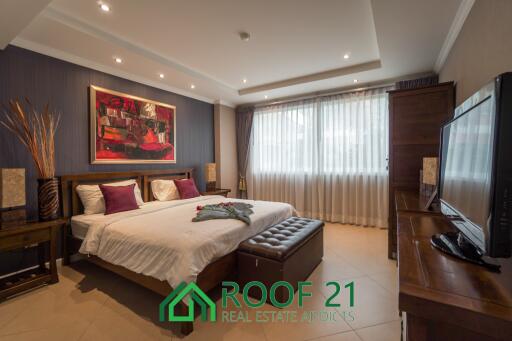 Prime Location - Condo in Central Pattaya : Spacious 2-Bedroom Unit – Foreign Ownership