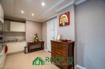 Prime Location - Condo in Central Pattaya : Spacious 2-Bedroom Unit – Foreign Ownership