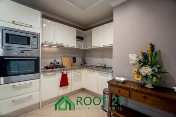 Prime Location - Condo in Central Pattaya : Spacious 2-Bedroom Unit – Foreign Ownership