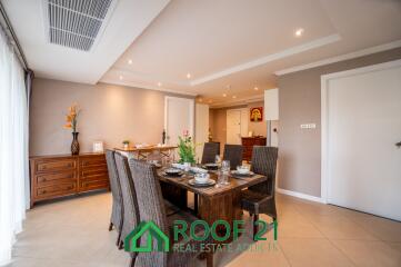 Prime Location - Condo in Central Pattaya : Spacious 2-Bedroom Unit – Foreign Ownership