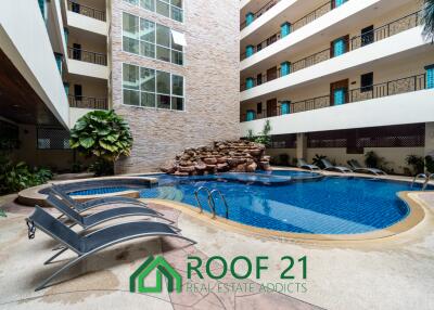 Prime Location - Condo in Central Pattaya : Spacious 2-Bedroom Unit – Foreign Ownership