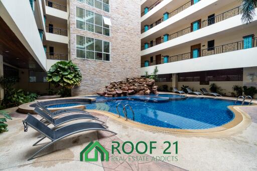 Prime Location - Condo in Central Pattaya : Spacious 2-Bedroom Unit – Foreign Ownership