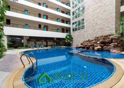 Prime Location - Condo in Central Pattaya : Spacious 2-Bedroom Unit – Foreign Ownership