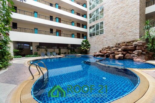 Prime Location - Condo in Central Pattaya : Spacious 2-Bedroom Unit – Foreign Ownership