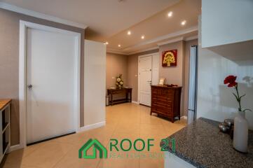 Prime Location - Condo in Central Pattaya : Spacious 2-Bedroom Unit – Foreign Ownership