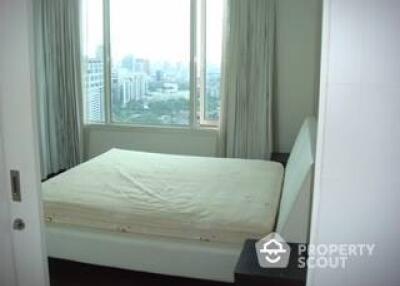 1-BR Condo at The Edge Sukhumvit 23 near MRT Sukhumvit