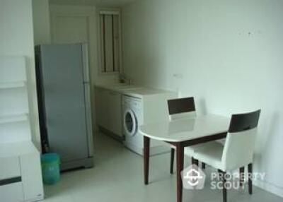 1-BR Condo at The Edge Sukhumvit 23 near MRT Sukhumvit