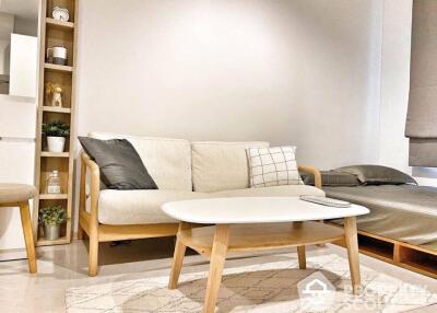 Studio Condo at Life One Wireless near BTS Phloen Chit