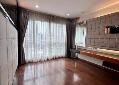 2-BR Condo at The Address Chidlom near BTS Chit Lom