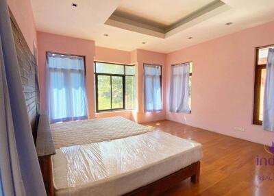 3 Bedroom House for Rent. Large land of 2 Rai 2 Ngan 38 wah. Paphai, Sansai ,Chiang Mai