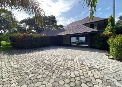 New modern colonial style house for sale in Mae Rim, Chiang Mai