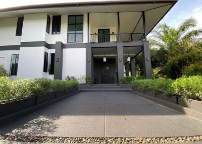 New modern colonial style house for sale in Mae Rim, Chiang Mai