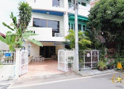 Seaview townhouse close to city center Hua Hin for sale