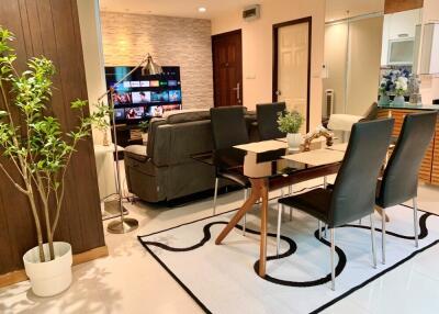 Sukhumvit Living Town 2 bedroom condo for rent