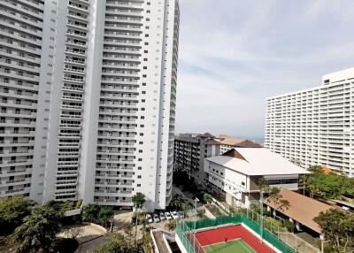 Large Studio for Rent at Jomtien Complex