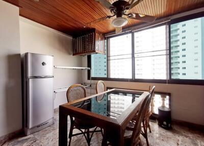 Large Studio for Rent at Jomtien Complex