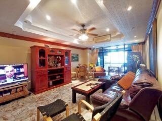 Large Studio for Rent at Jomtien Complex