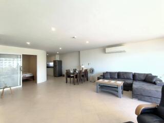 Sea view 1 Bedroom Condo For rent on Pratumnak hill