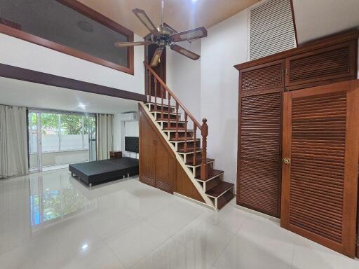 Invest in this Shop House on Tappraya Road, Pattaya—available for sale