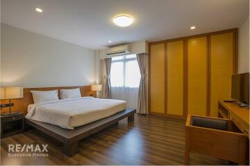 Spacious 4 Bed Room Duplex Condo for Rent near BTS Ploenchit Sukhumvit