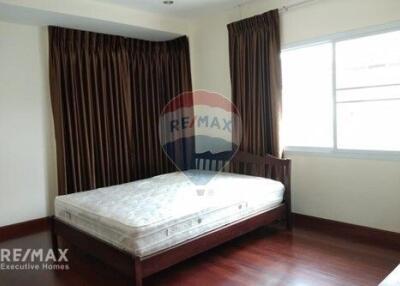 Detached Single House with Garden for Rent in Ekkamai